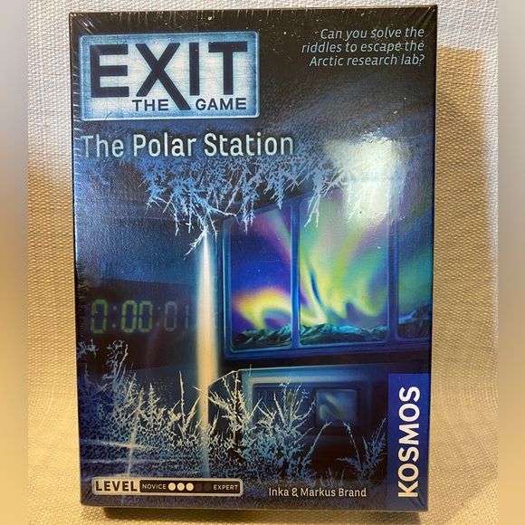 EXIT The Game by Kosmos - The Polar Station Escape Room Game - Picture 1 of 3